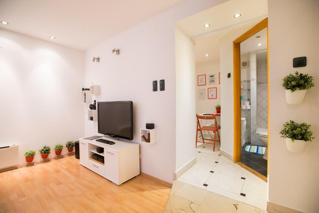 Eazzynight Center Apartment Ζάγκρεμπ Δωμάτιο φωτογραφία
