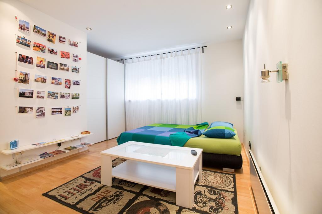 Eazzynight Center Apartment Ζάγκρεμπ Δωμάτιο φωτογραφία